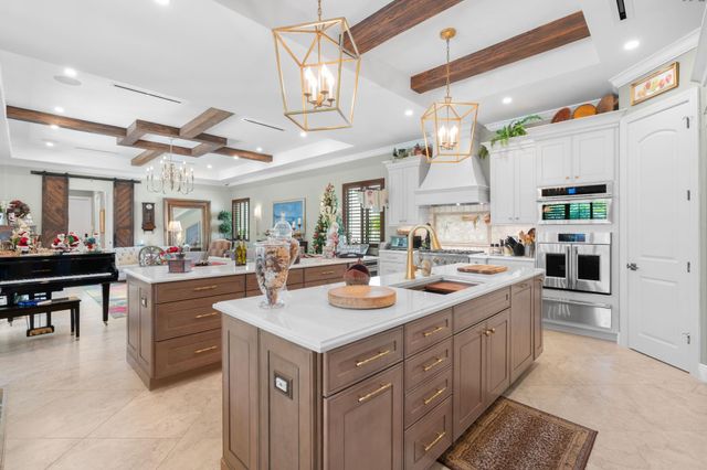 2500 NE 14th St, Fort Lauderdale, FL 33304