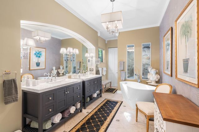 2500 NE 14th St, Fort Lauderdale, FL 33304