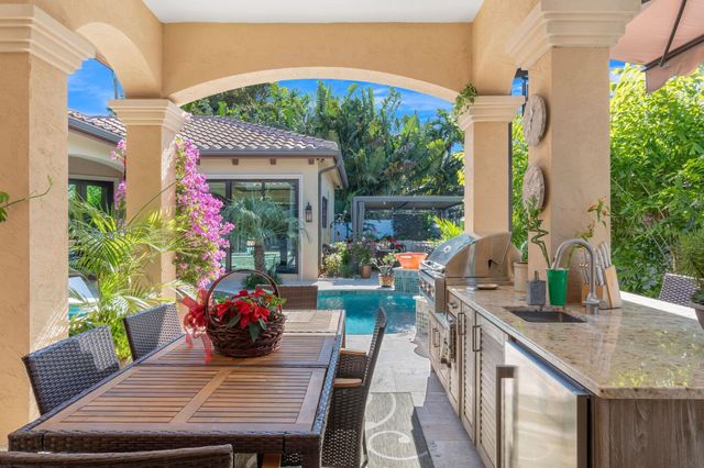 2500 NE 14th St, Fort Lauderdale, FL 33304