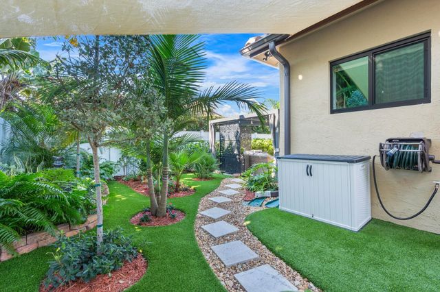 2500 NE 14th St, Fort Lauderdale, FL 33304