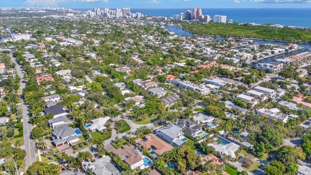 2500 NE 14th St, Fort Lauderdale, FL 33304