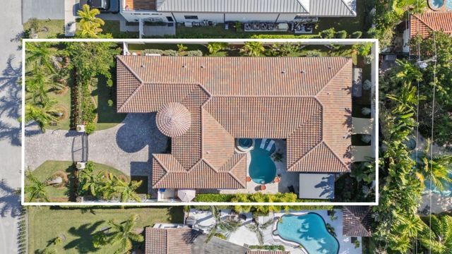 2500 NE 14th Street, Fort Lauderdale, FL 33304