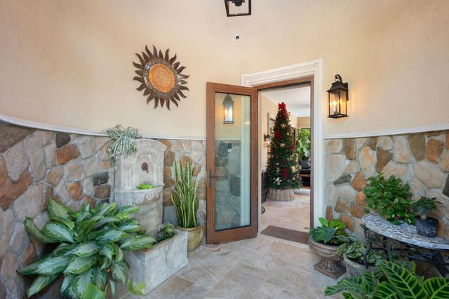 2500 NE 14th St, Fort Lauderdale, FL 33304