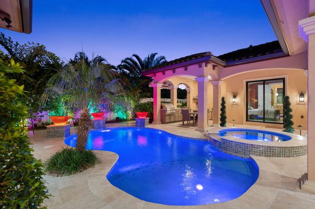 2500 NE 14th Street, Fort Lauderdale, FL 33304