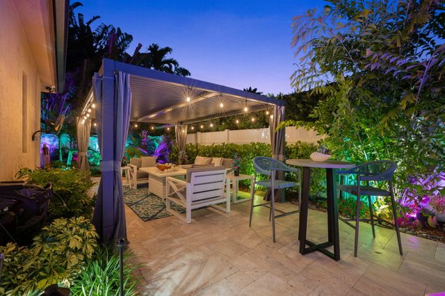 2500 NE 14th Street, Fort Lauderdale, FL 33304