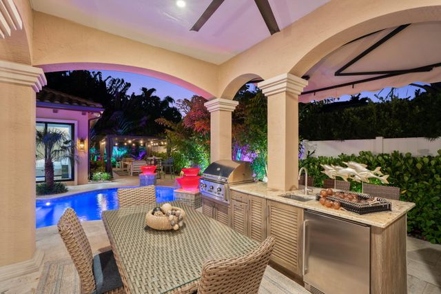 2500 NE 14th Street, Fort Lauderdale, FL 33304