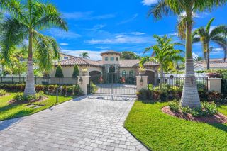 2500 NE 14th St, Fort Lauderdale, FL 33304