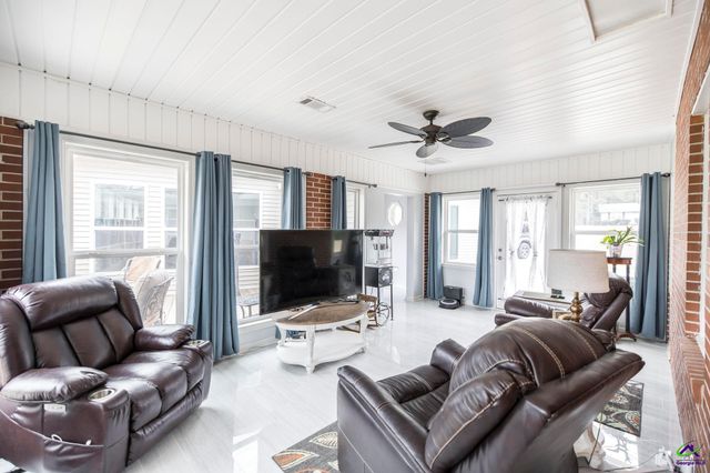 26 Mansfield Drive, Hawkinsville, GA 31036