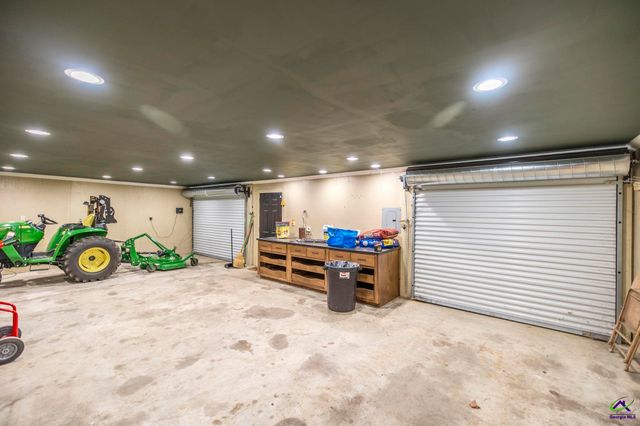 26 Mansfield Drive, Hawkinsville, GA 31036