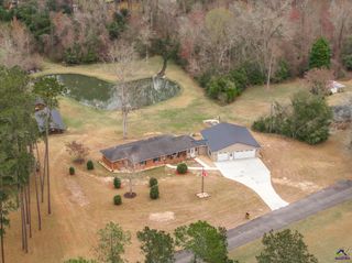 26 Mansfield Drive, Hawkinsville, GA 31036