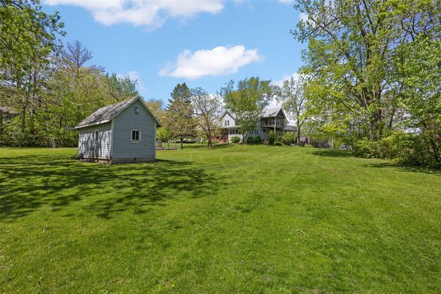 1828 NE Shady Ln, North Liberty, IA 52317