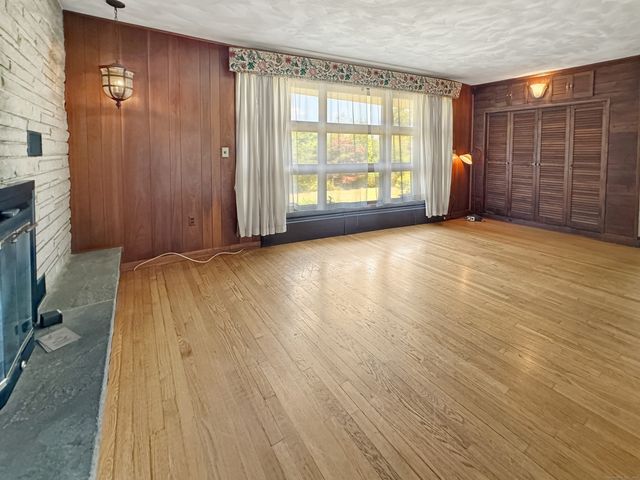 420 Boston Post Road, East Lyme, CT 06333