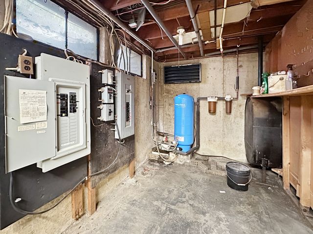 420 Boston Post Road, East Lyme, CT 06333