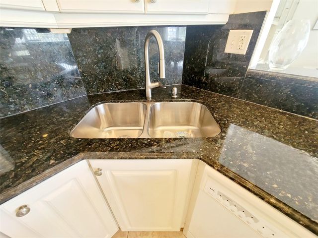 3200 NE 7th Court 208A, Pompano Beach, FL 33062