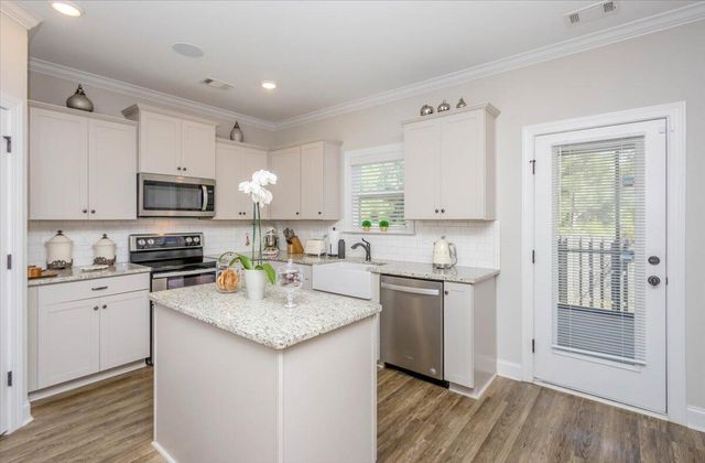 317 Colonnades Drive, Evans, GA 30809