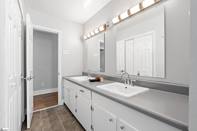 18 Dera Street, Greenville, SC 29615