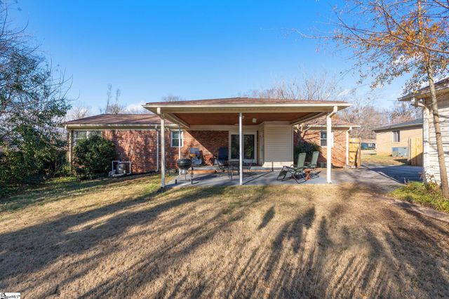 18 Dera Street, Greenville, SC 29615