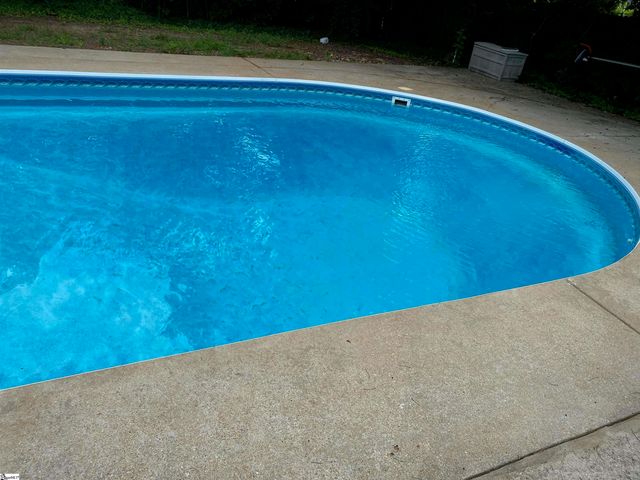 18 Dera Street, Greenville, SC 29615