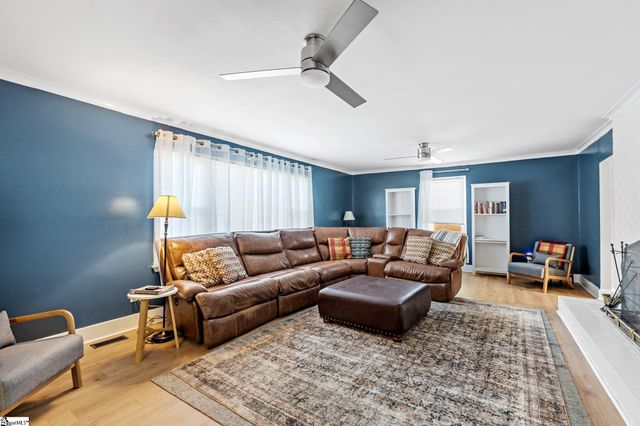 18 Dera Street, Greenville, SC 29615