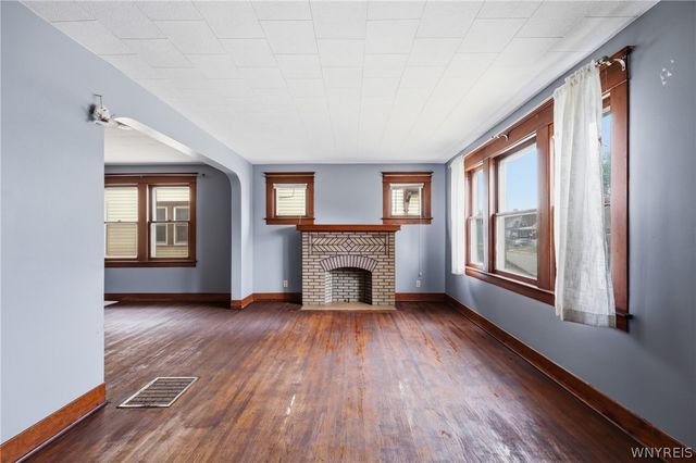 84 Woodward Avenue, Tonawanda, NY 14217
