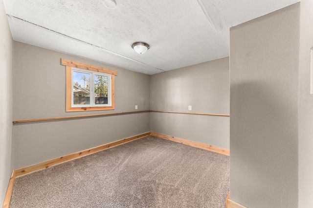 17606 N Michael Rd, Colbert, WA 99005