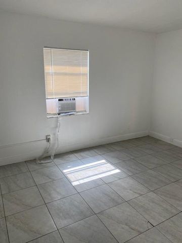 508 57th Street 2 B, West Palm Beach, FL 33407