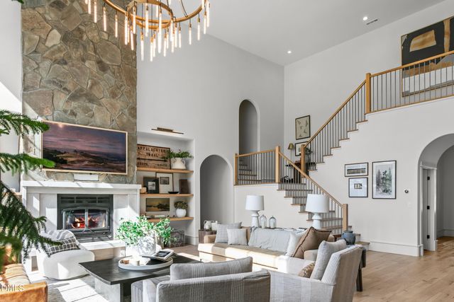 8719 Bells Lake Road, Apex, NC 27539