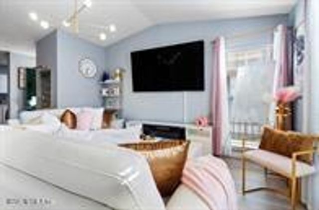 833 Riverside Dr 835, Coral Springs, FL 33071