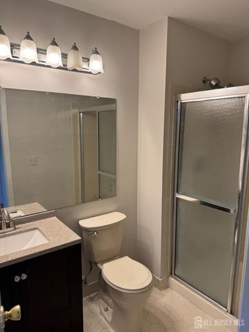 13 DARTMOUTH Way, North Brunswick, NJ 08902
