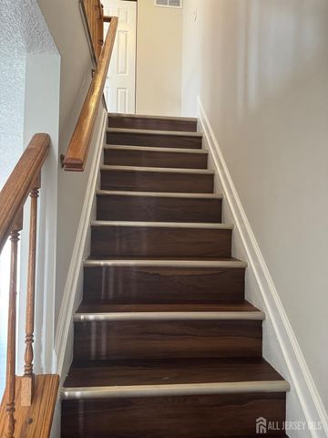 13 DARTMOUTH Way, North Brunswick, NJ 08902