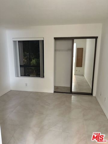 22100 Burbank Boulevard 301A, Woodland Hills (los Angeles), CA 91367