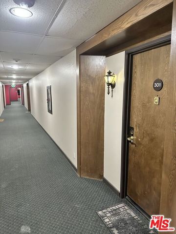 22100 Burbank Boulevard 301A, Woodland Hills (los Angeles), CA 91367