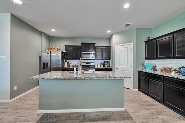 8305 Twisted Pine Way, Fort Worth, TX 76131