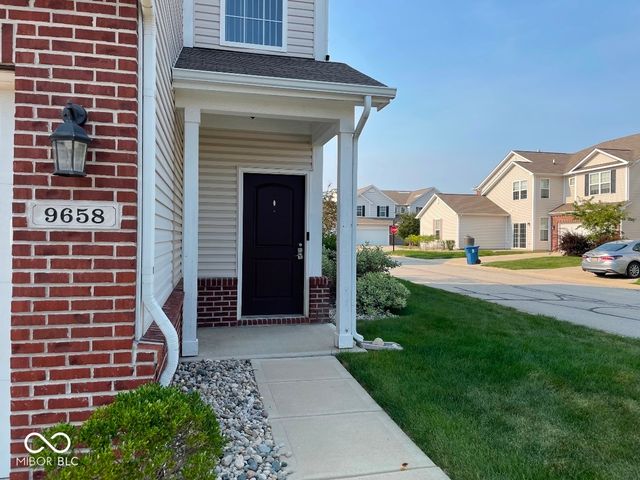 9658 Calamus Drive, Noblesville, IN 46060