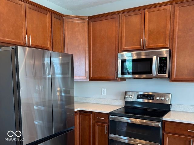 9658 Calamus Drive, Noblesville, IN 46060