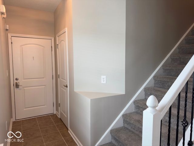 9658 Calamus Drive, Noblesville, IN 46060