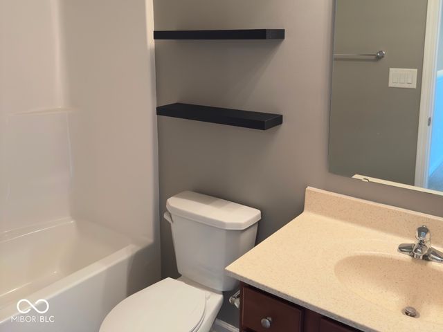 9658 Calamus Drive, Noblesville, IN 46060