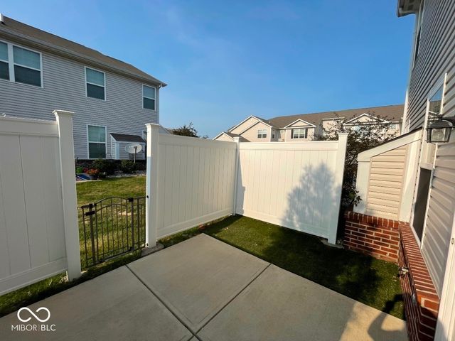 9658 Calamus Drive, Noblesville, IN 46060