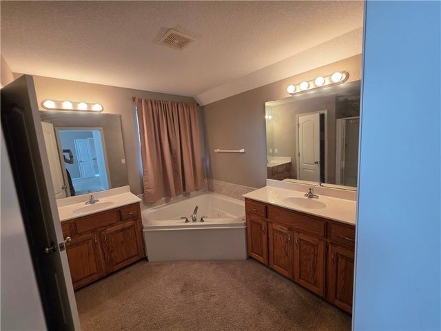 1100 Hampton Drive, Raymore, MO 64083