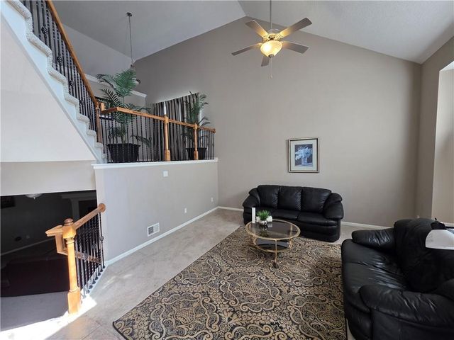 1100 Hampton Drive, Raymore, MO 64083