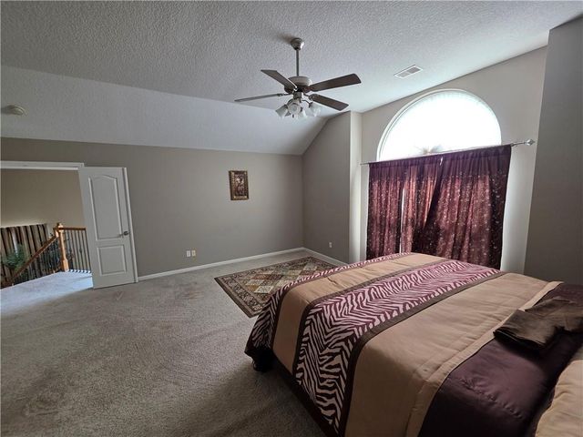 1100 Hampton Drive, Raymore, MO 64083