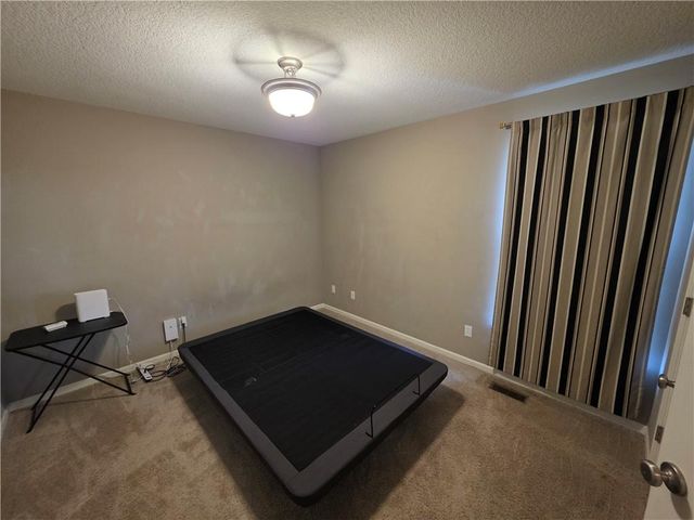 1100 Hampton Drive, Raymore, MO 64083