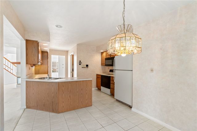 305 Newbury Drive, Monroeville, PA 15146