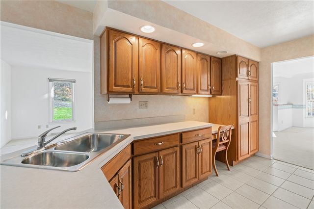 305 Newbury Drive, Monroeville, PA 15146