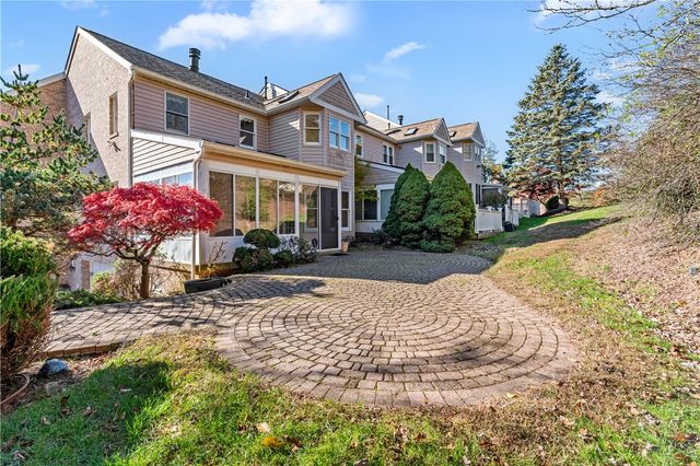 305 Newbury Drive, Monroeville, PA 15146