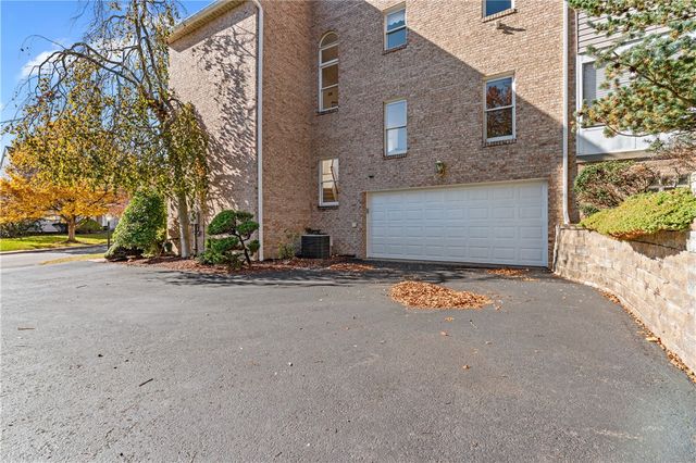 305 Newbury Drive, Monroeville, PA 15146