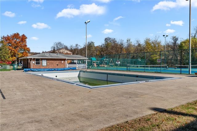 305 Newbury Drive, Monroeville, PA 15146