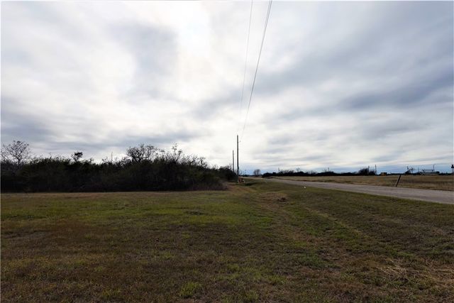 1406 Third St, Bayside, TX 78340