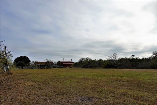1406 Third St, Bayside, TX 78340