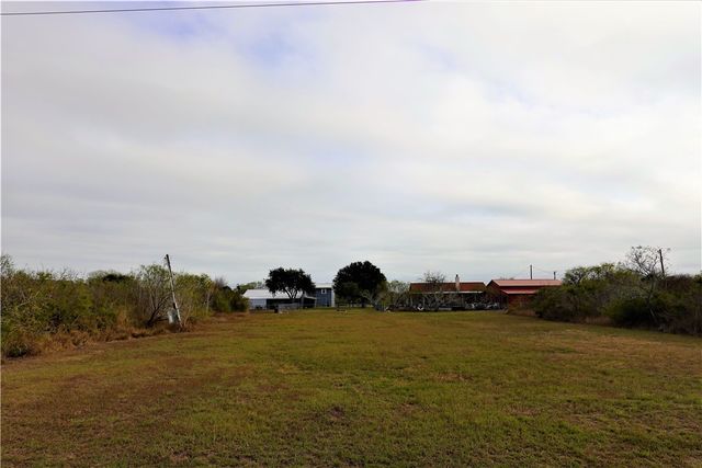 1406 Third St, Bayside, TX 78340